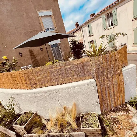 Charmante Maison De Village Renovee